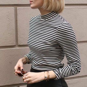 Half Turtleneck Striped Blouse (with Zipper at Nape)